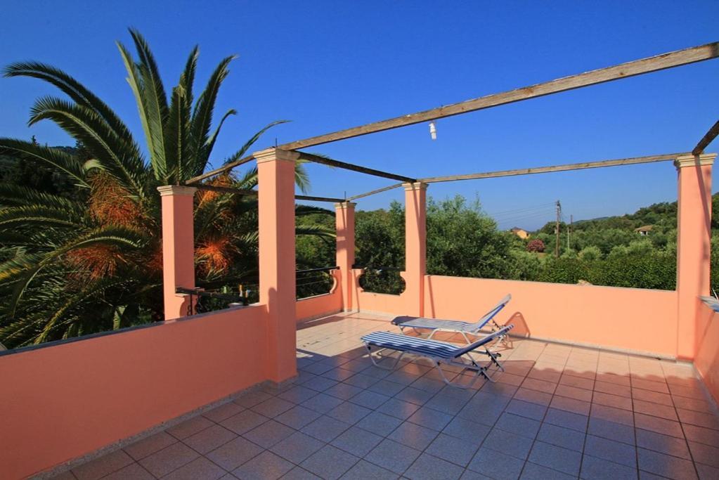 Pool Villa Grigoris Aspiotades Eksteriør bilde