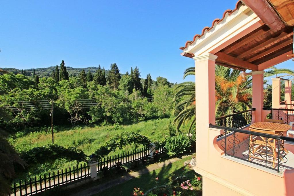 Pool Villa Grigoris Aspiotades Eksteriør bilde