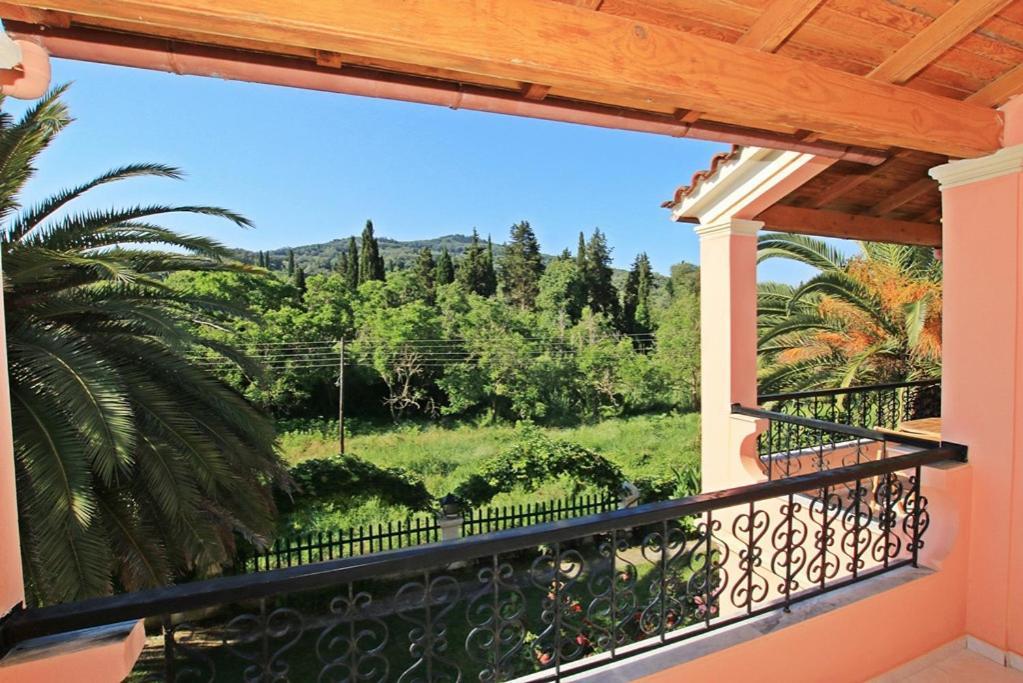 Pool Villa Grigoris Aspiotades Eksteriør bilde