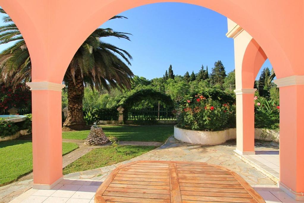 Pool Villa Grigoris Aspiotades Eksteriør bilde
