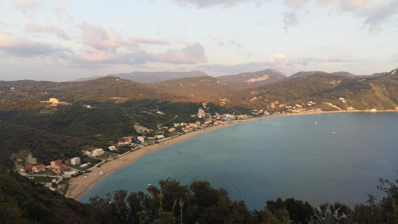 Pool Villa Grigoris Aspiotades Eksteriør bilde